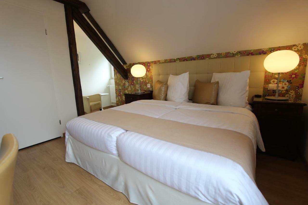Boutique Hotel Restaurant Hollerather Hof Hellenthal Exterior photo