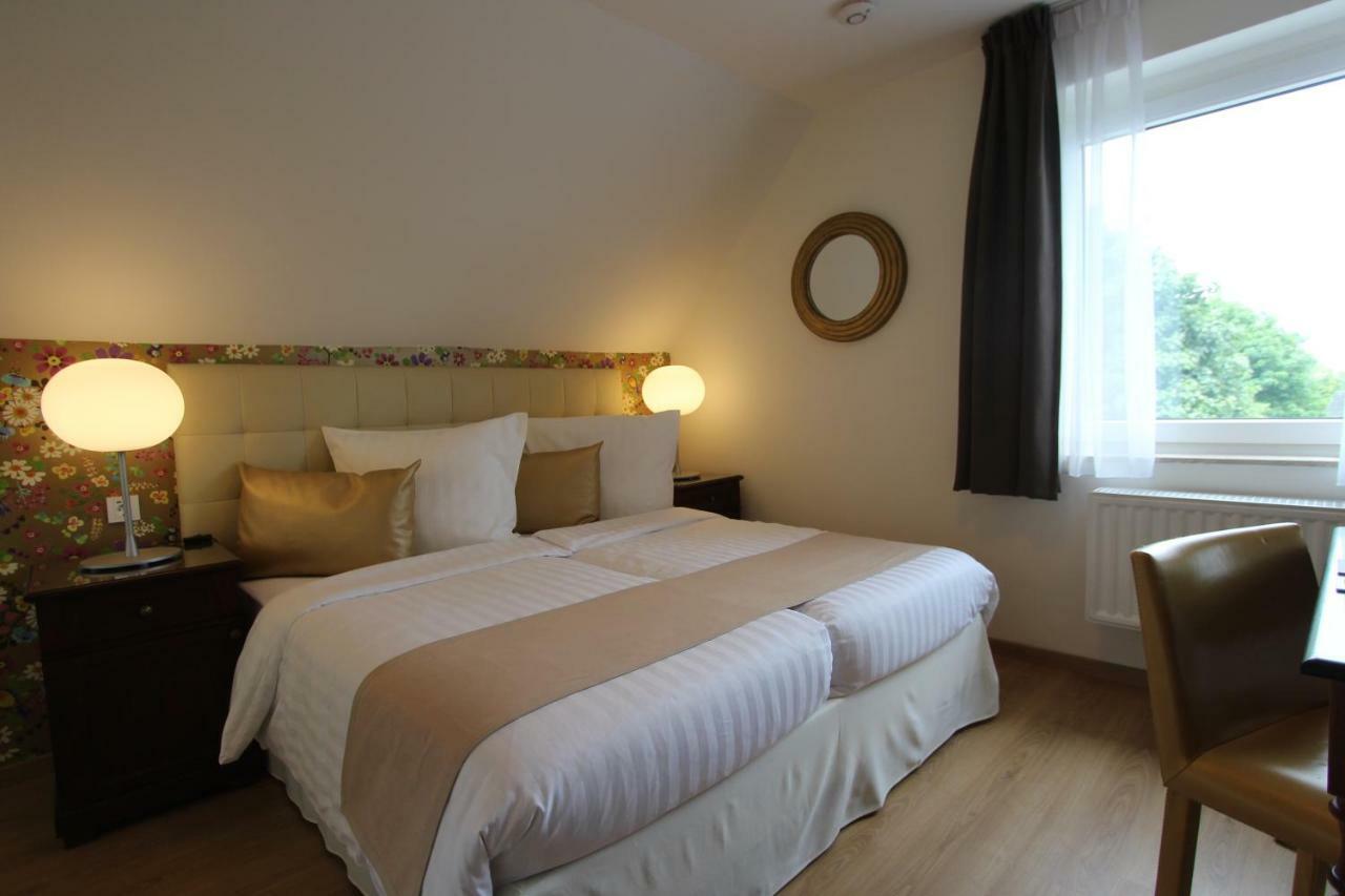 Boutique Hotel Restaurant Hollerather Hof Hellenthal Exterior photo